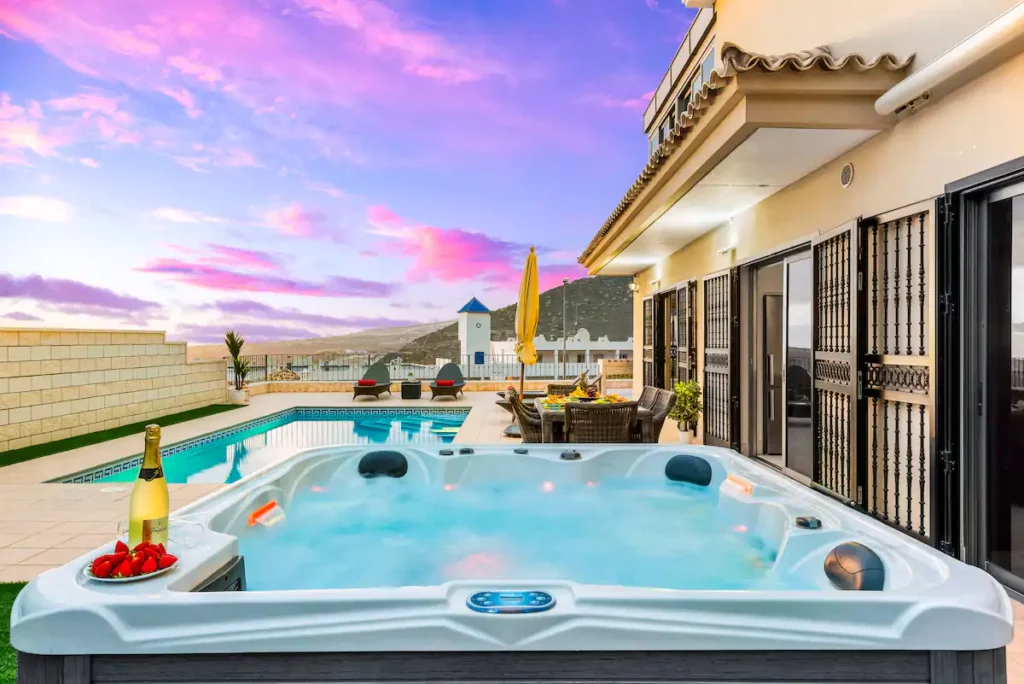 Jacuzzi por la noche